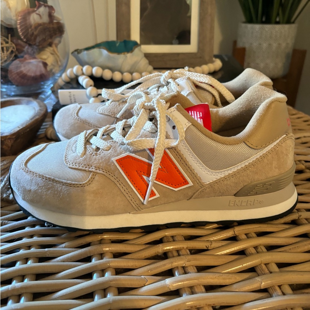 Women’s New Balance 574 sneaker